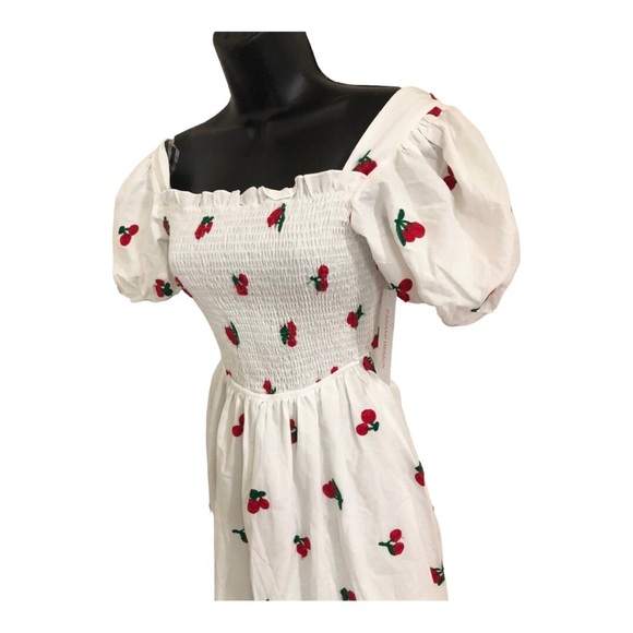 White cherry print puff‎ sleeve doen look smocked cottage dress size medium new - Picture 11 of 15